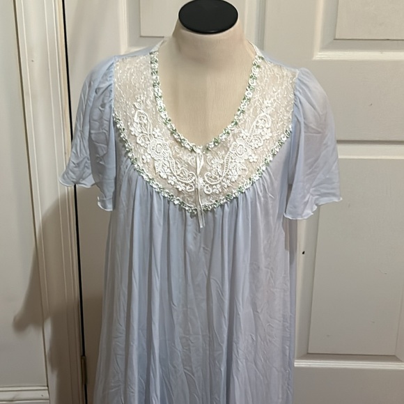 Preswick & Moore light blue sheer nightgown - Picture 2 of 7